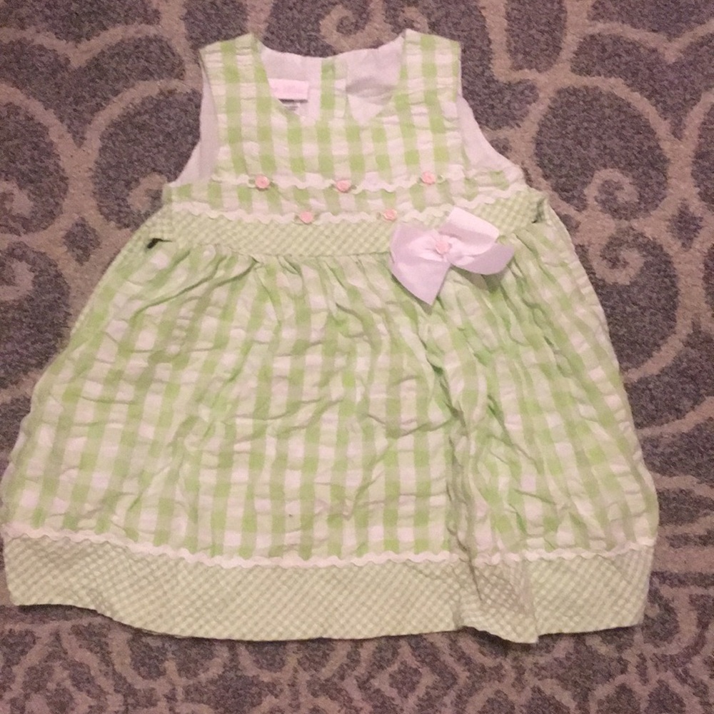 Green plaid dress with flowers